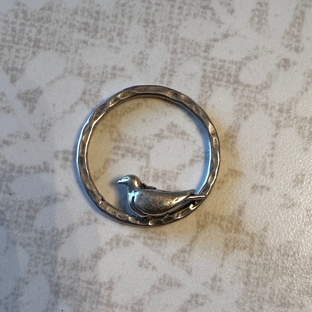 NEW! Grace & Heart Circle Bird SS Pendant